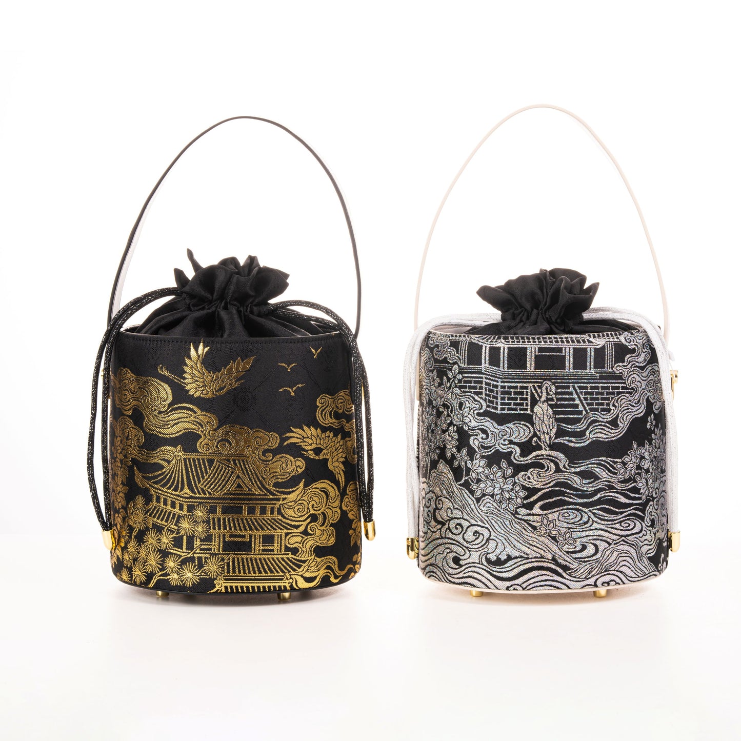 "A Glance Back of Immortal Crane" Bucket Handbag